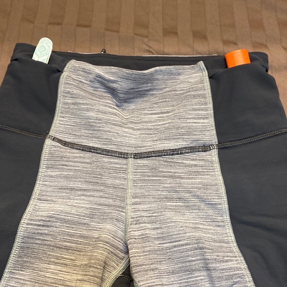 Lululemon workout pants - Picture 3 of 9